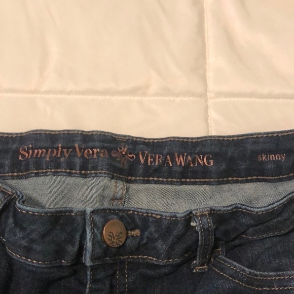 Vera Wang skinny blue dark jeans with pockets front and back - Picture 3 of 6
